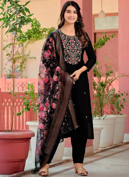 Heavy Rayon Fabric Kurta Set Black