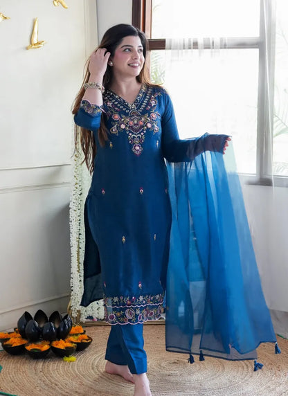 Women Silk Kurta Blue
