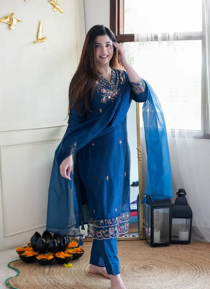 Women Silk Kurta Blue