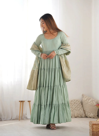 Heavy Pure Romansilk Anarkali Pista