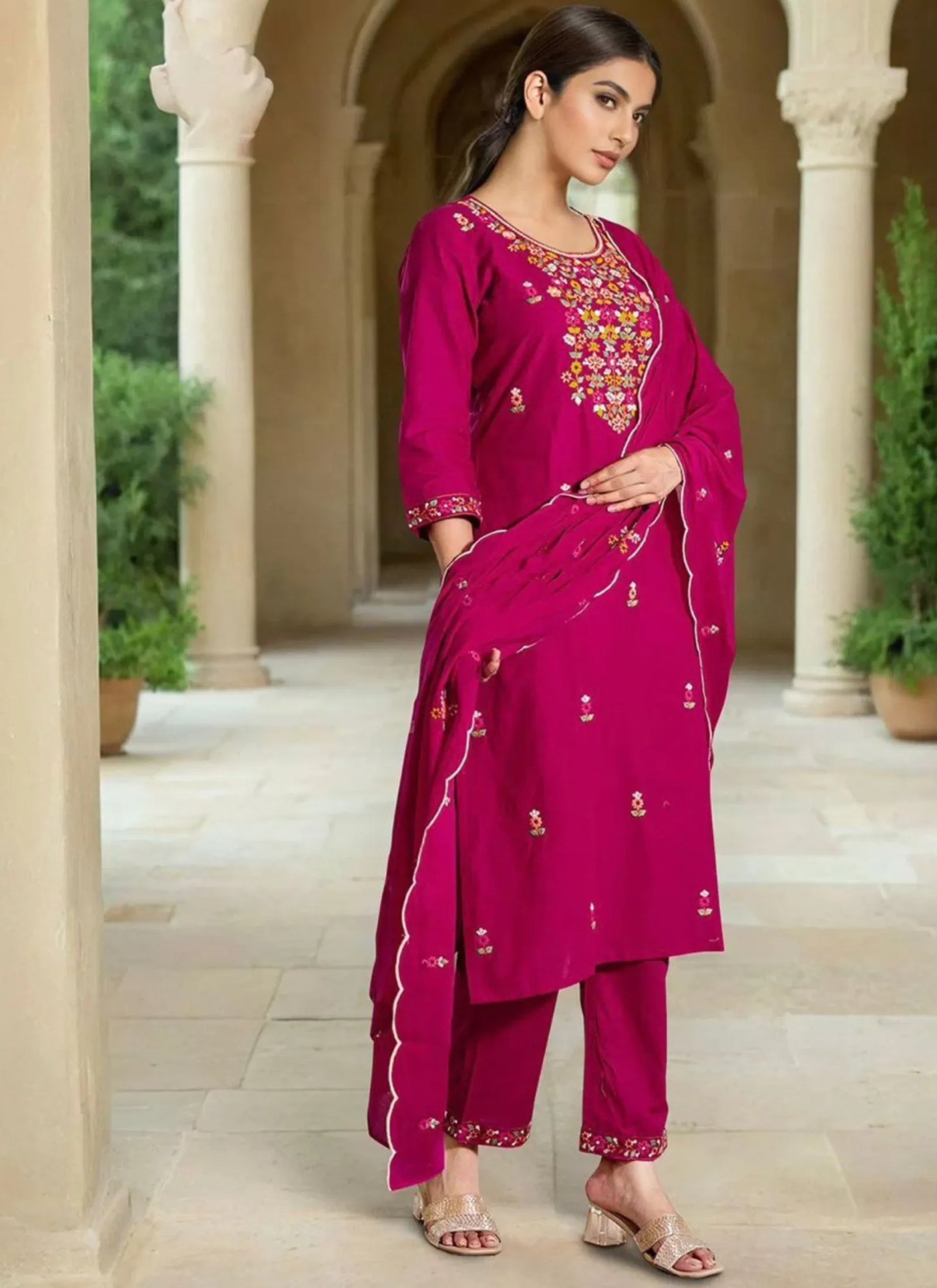 Heavy Roman Fabric Kurta Set Pink