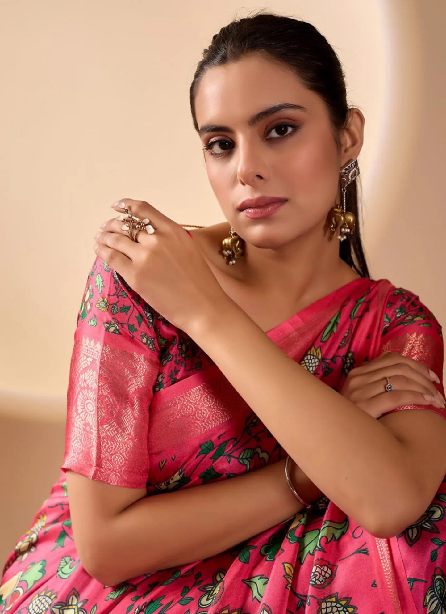 Floral Print Soft Lichi Silk Saree Pink